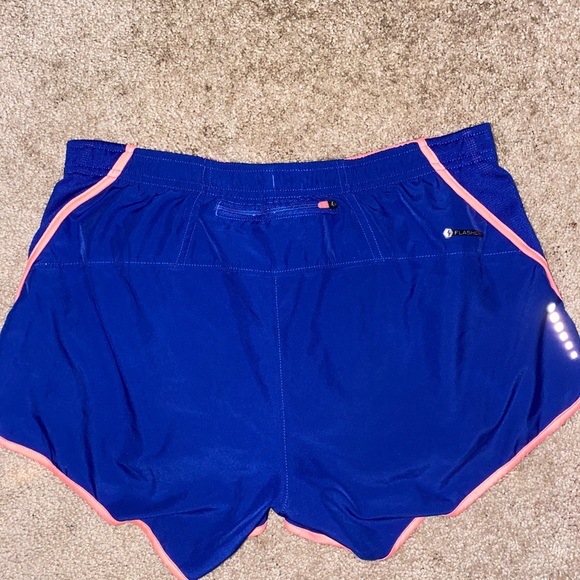 North Face Athletic Shorts - Picture 2 of 3